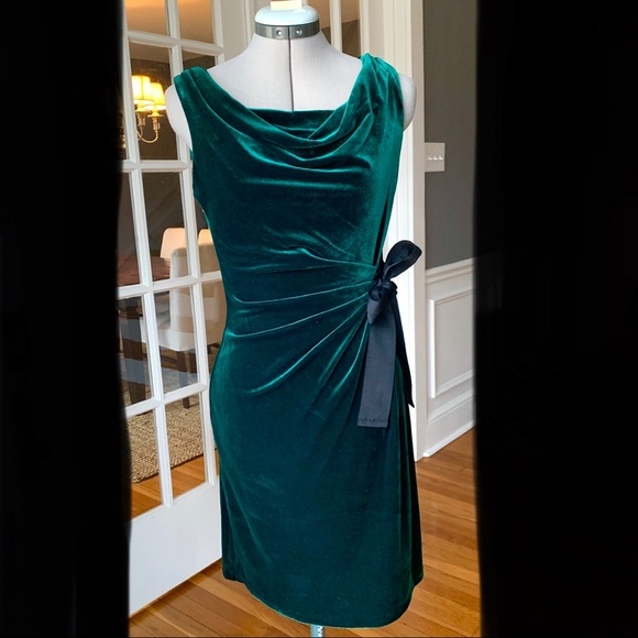 emerald green velvet cocktail dress